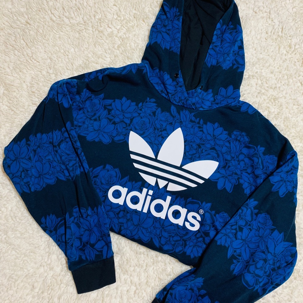 🌸 Adidas Hoodie Size Woman’s Large